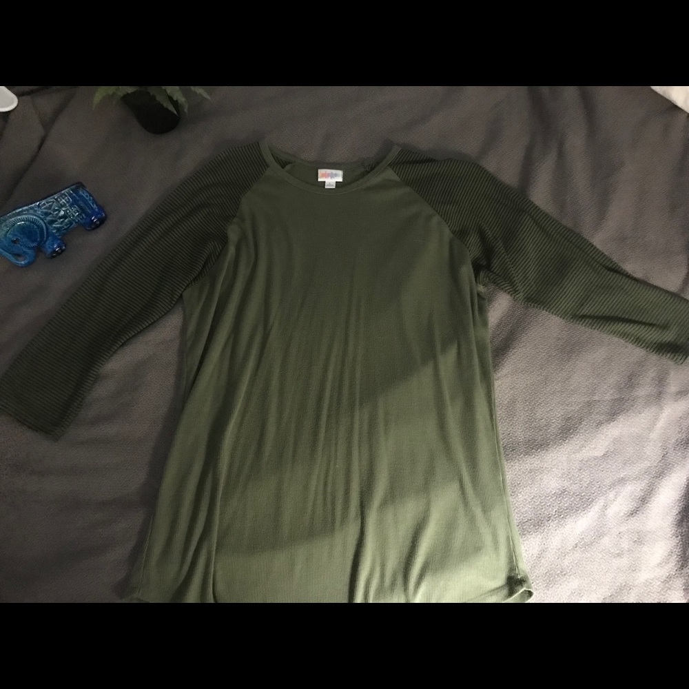 LuLaRoe size L Randy shirt